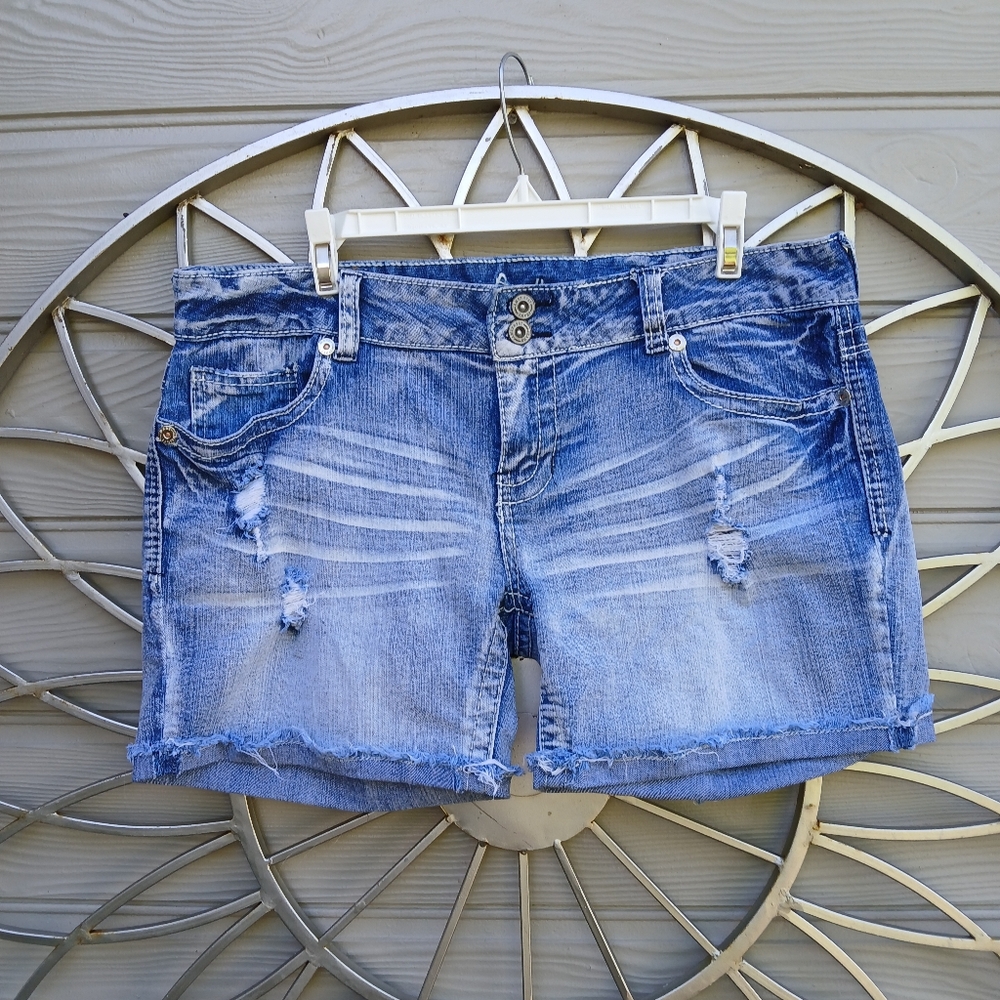 Amethyst Casual Distressed Blue Denim Women’s Shorts
